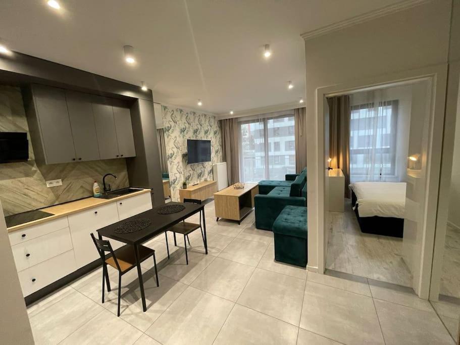 Forum Wola Fine Apartment Varsó Kültér fotó